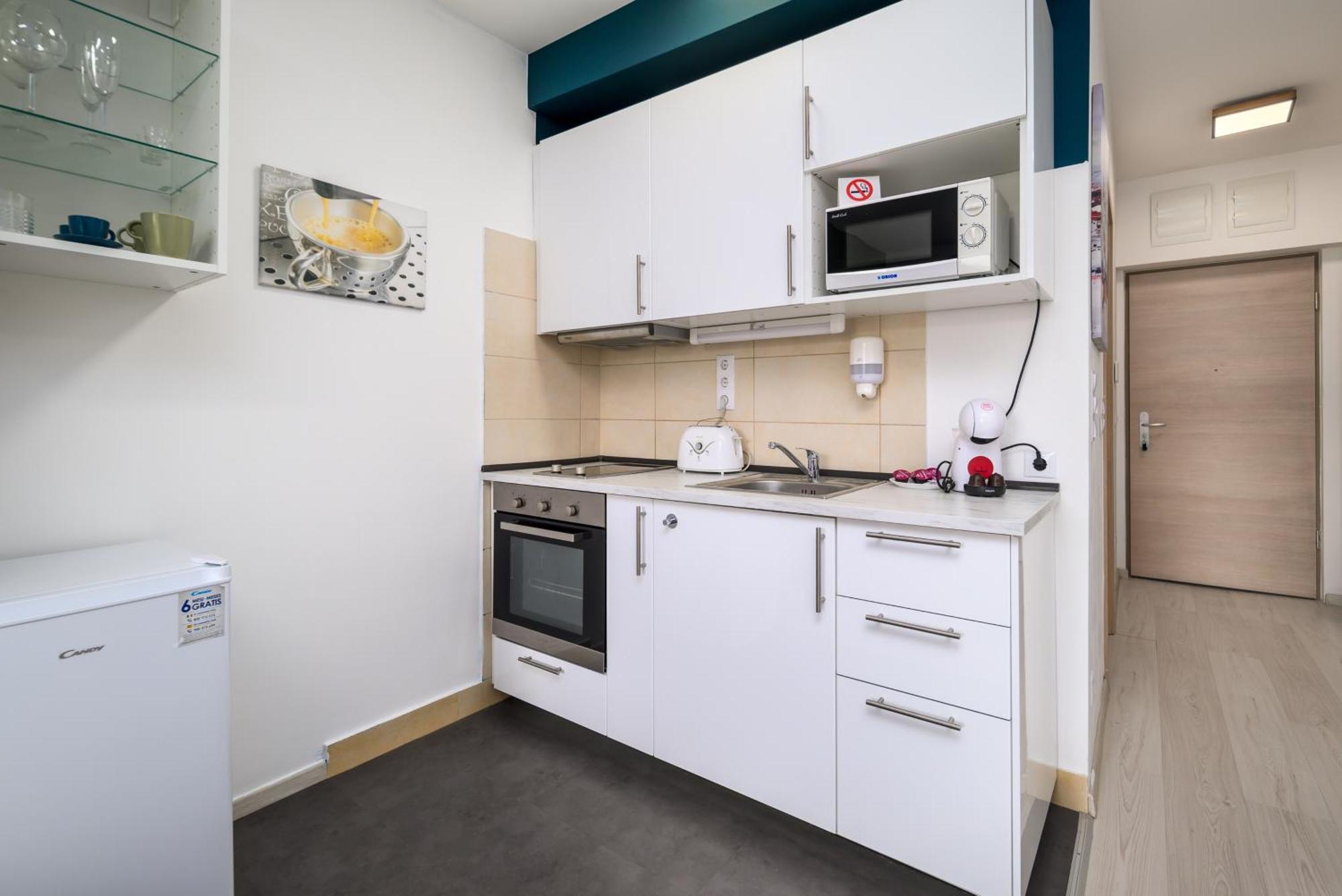 Atrium Residence Deluxe Suite-Free Parking Garage Same Building Budapest Bagian luar foto